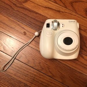 Fuji Film Instant Camera (polaroid)